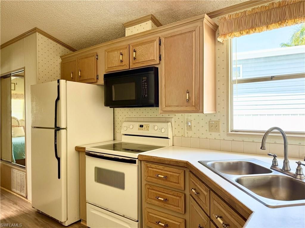 251 Bass Ln, Unit 251, Naples, FL 34145 Photo