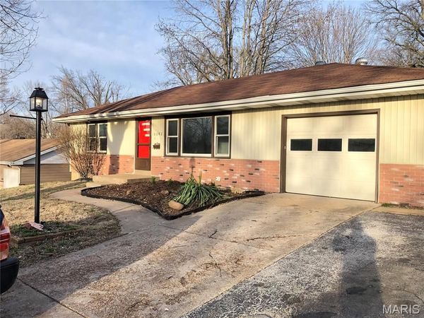 10042 Lilac Avenue, Riverview, MO 63137