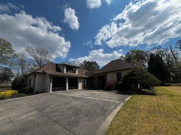 2815 Edinburgh Park Road, Tupelo, MS 38804