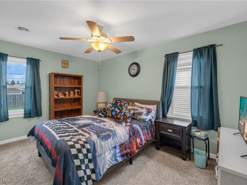 912 Dawnwood Drive, Parma, OH 44134 Photo 15