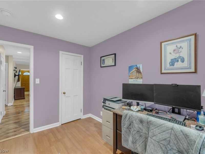 912 Dawnwood Drive, Parma, OH 44134 Photo 21