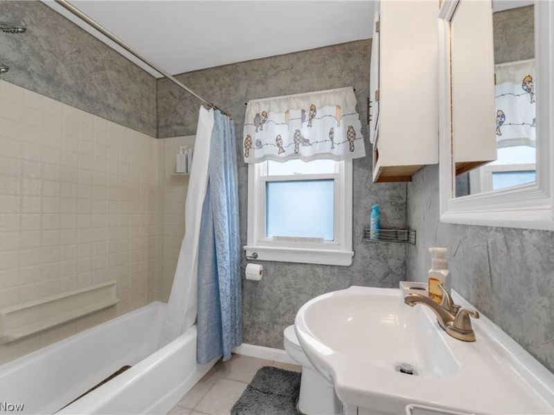 912 Dawnwood Drive, Parma, OH 44134 Photo 22