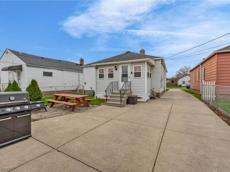 912 Dawnwood Drive, Parma, OH 44134 Photo 29