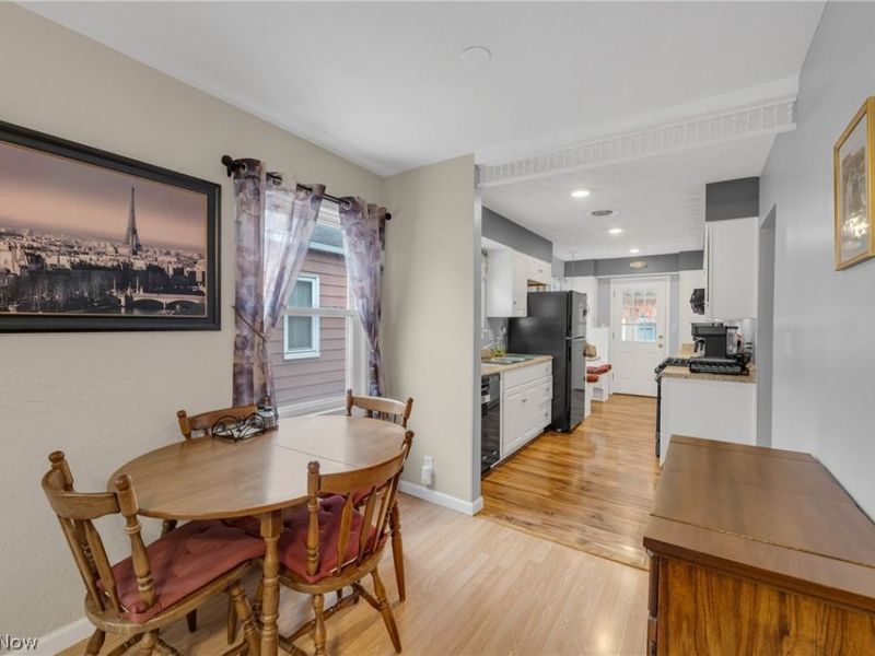 912 Dawnwood Drive, Parma, OH 44134 Photo 9