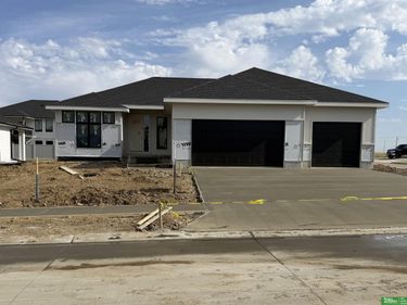 12387 Lake Vista Drive , Papillion, NE 68046