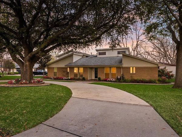 404 Point Royal Drive , Rowlett, TX 75087