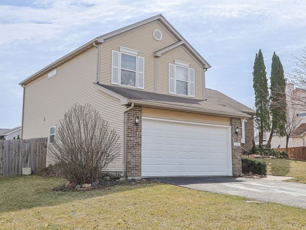 520 CALGARY Way , Belvidere, IL 61008