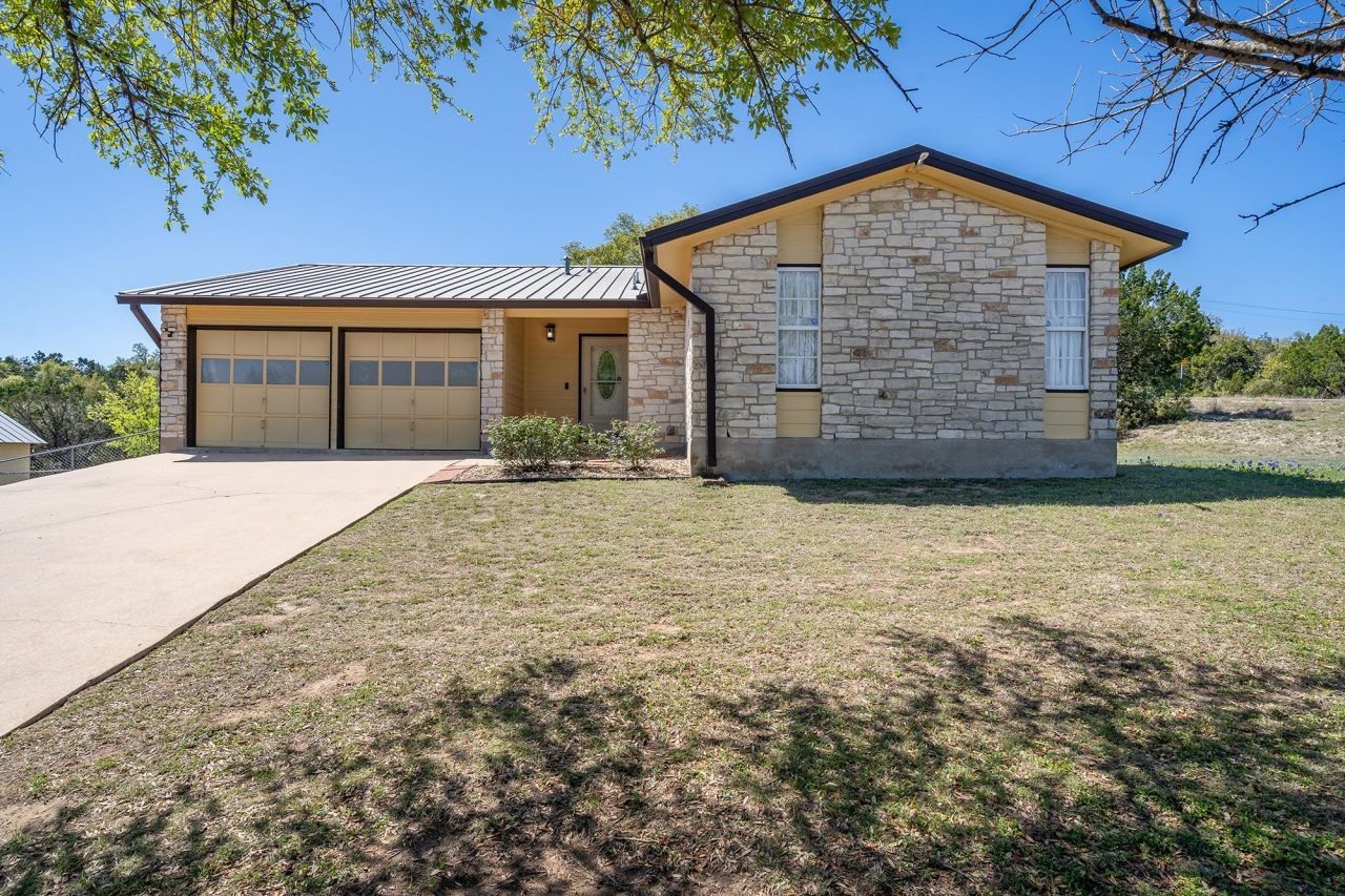 8207 Mescalero Dr, Austin, TX 78736 Main Photo