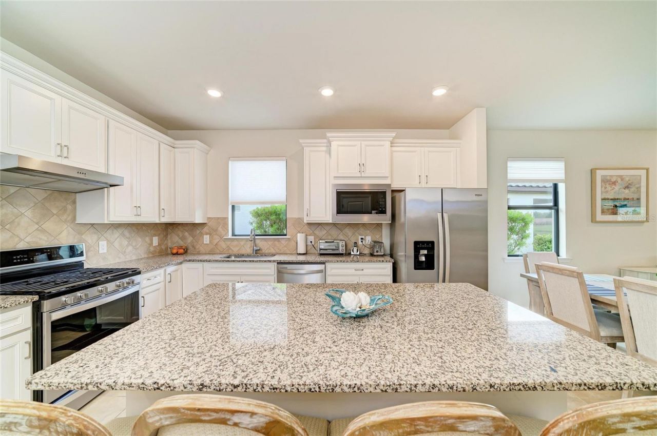 7013 Hanover Court, Lakewood Ranch, FL 34202 Photo