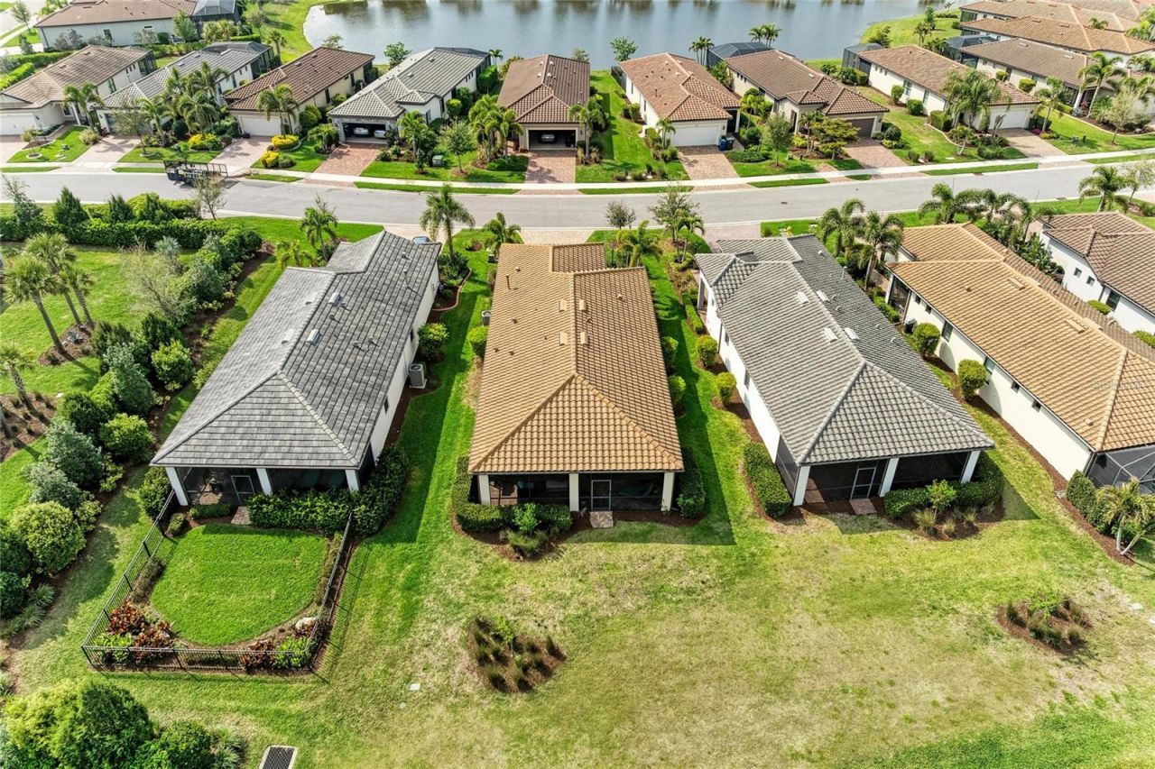 7013 Hanover Court, Lakewood Ranch, FL 34202 Photo