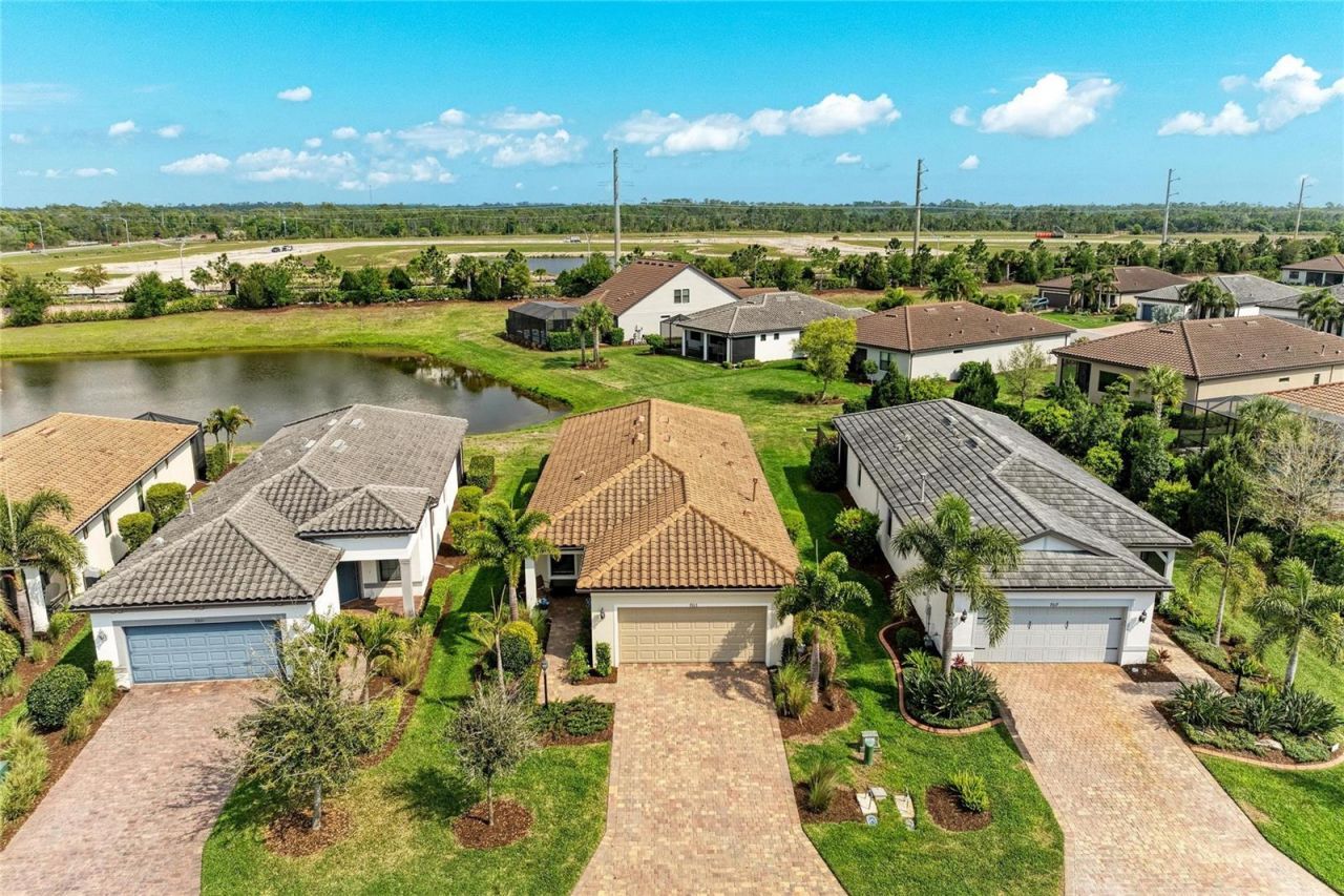 7013 Hanover Court , Lakewood Ranch, FL 34202 Photo