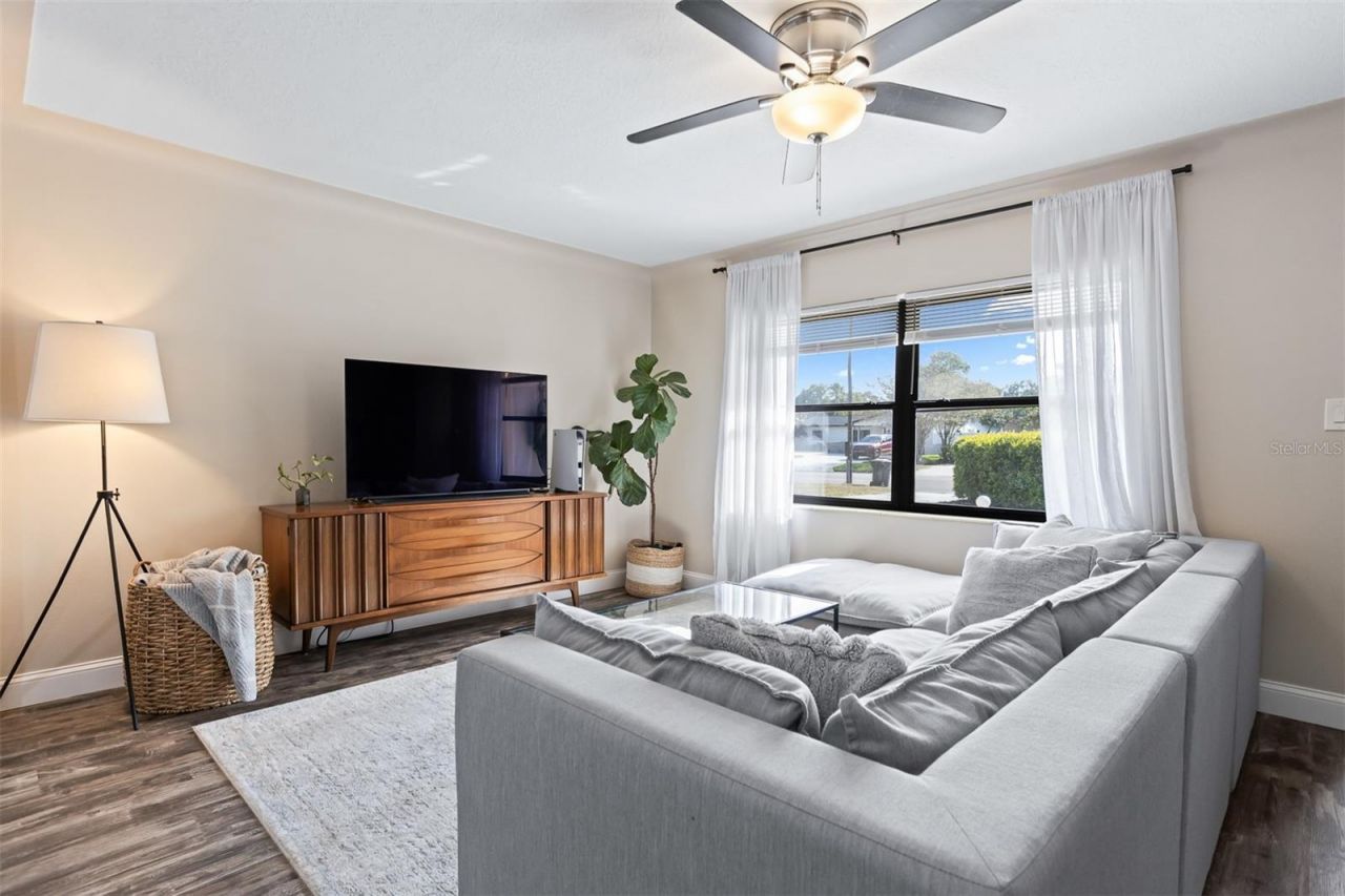 2700 49th Street N, Saint Petersburg, FL 33710 Photo