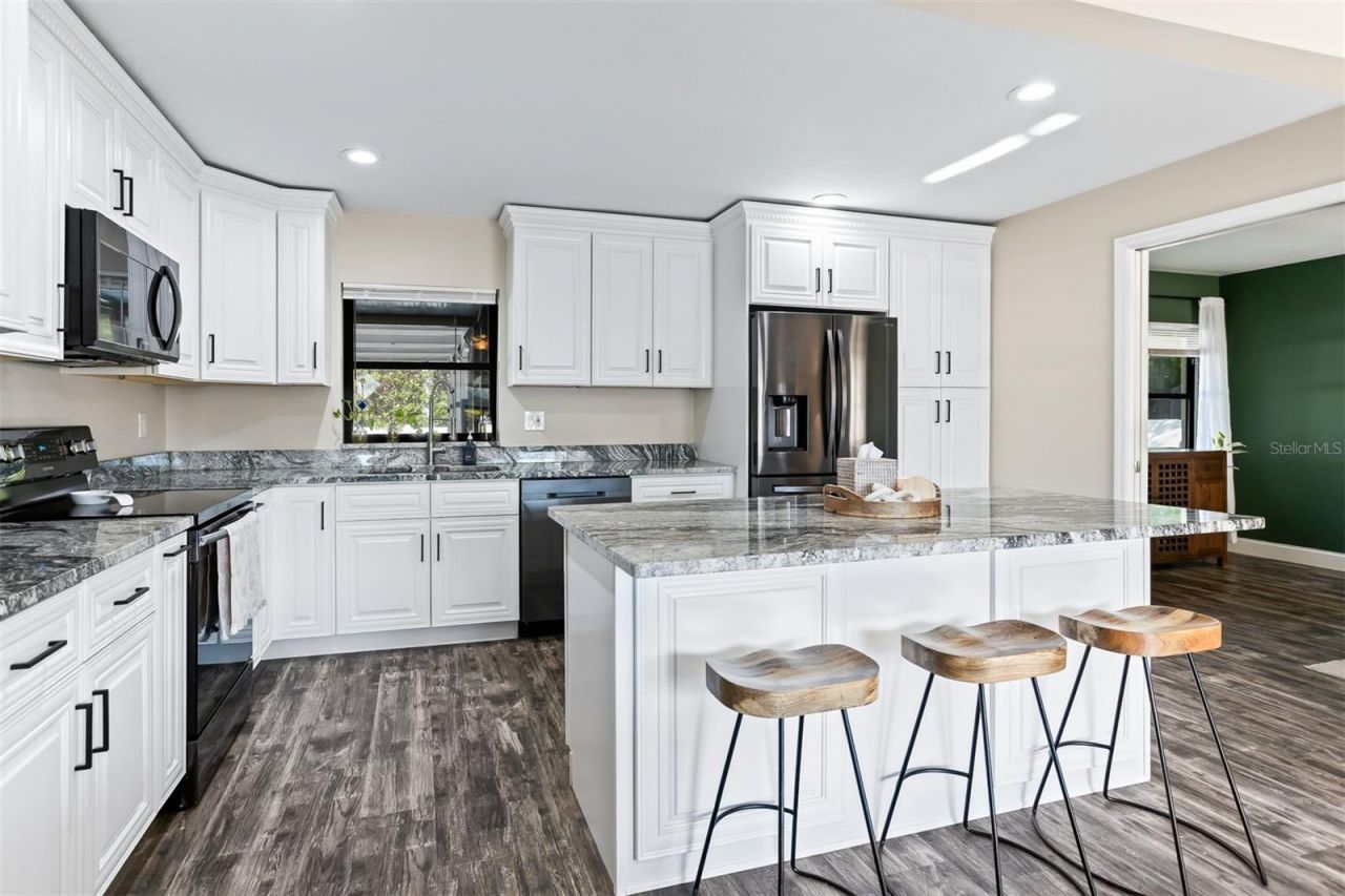 2700 49th Street N, Saint Petersburg, FL 33710 Photo