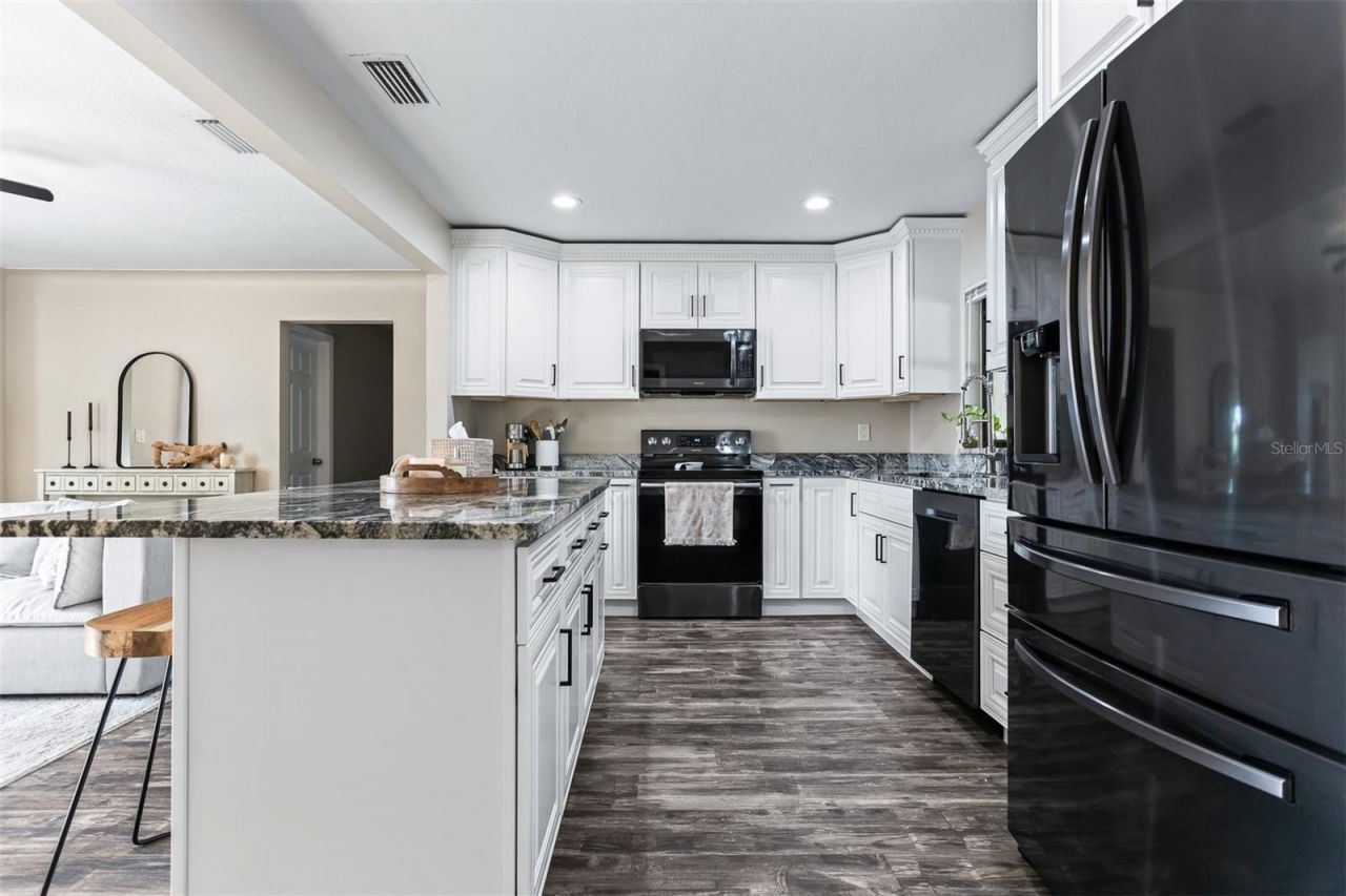 2700 49th Street N, Saint Petersburg, FL 33710 Photo