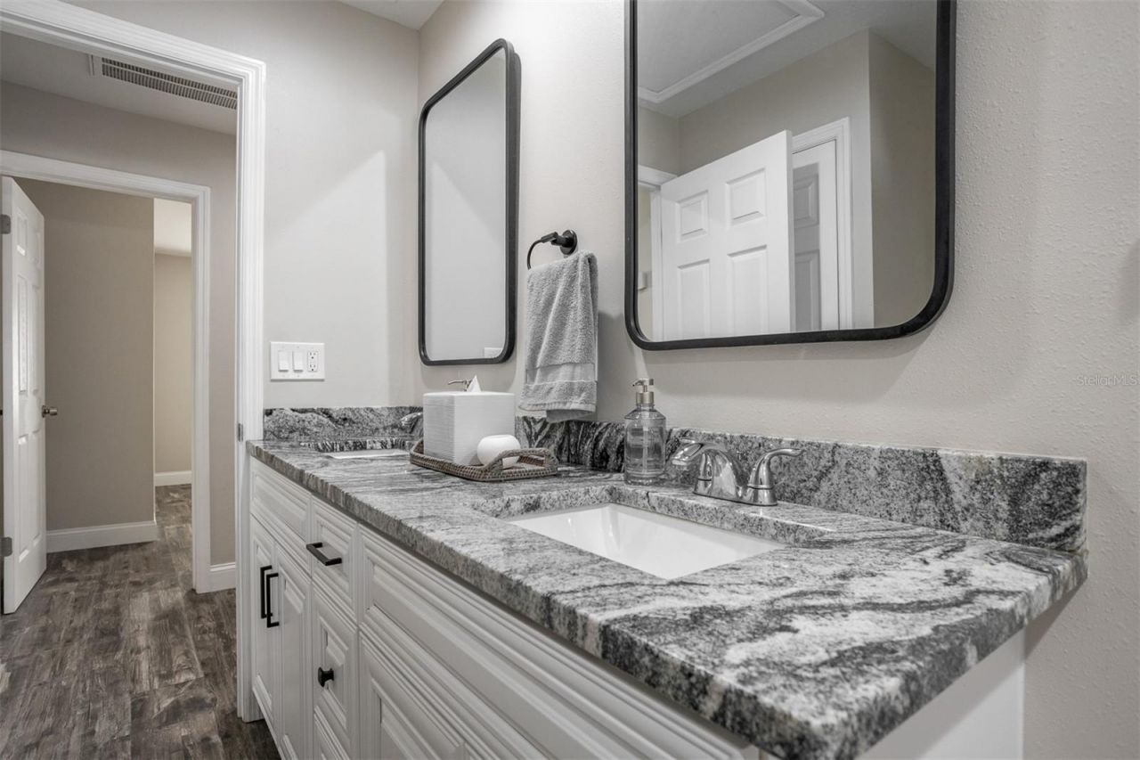 2700 49th Street N, Saint Petersburg, FL 33710 Photo