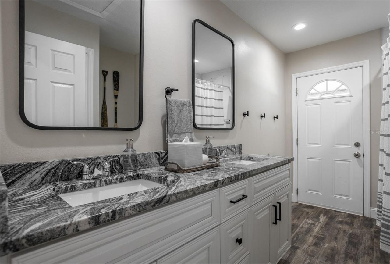 2700 49th Street N, Saint Petersburg, FL 33710 Photo