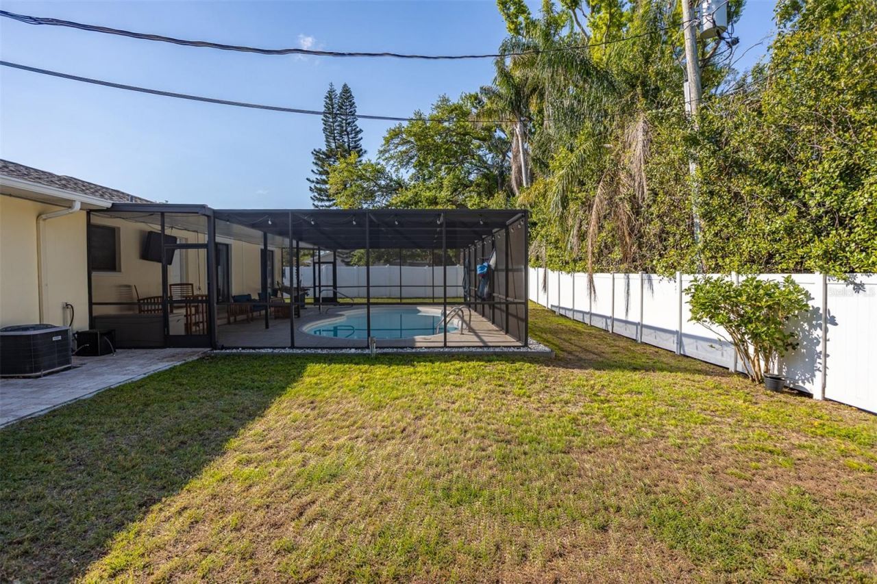 2700 49th Street N, Saint Petersburg, FL 33710 Photo