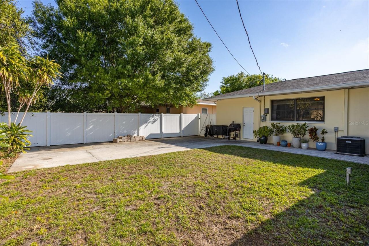 2700 49th Street N, Saint Petersburg, FL 33710 Photo