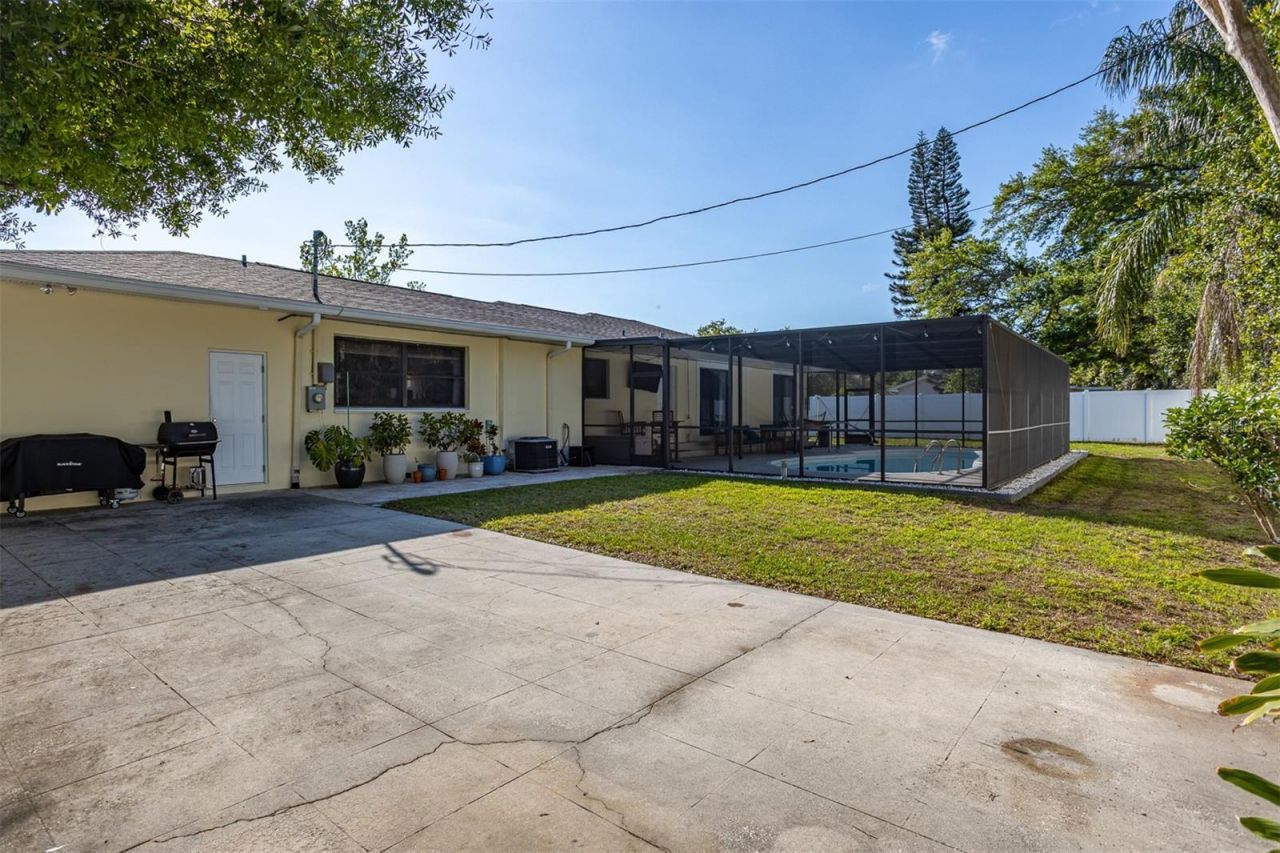 2700 49th Street N, Saint Petersburg, FL 33710 Photo