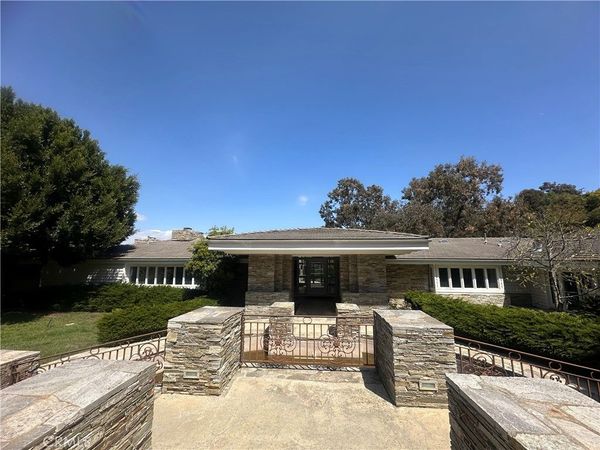 60 Crest Road E, Rolling Hills, CA 90274