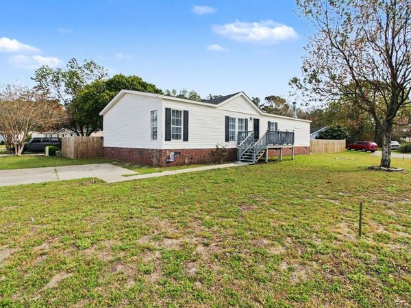 464 Waccamaw Pines Dr., Myrtle Beach, SC 29579