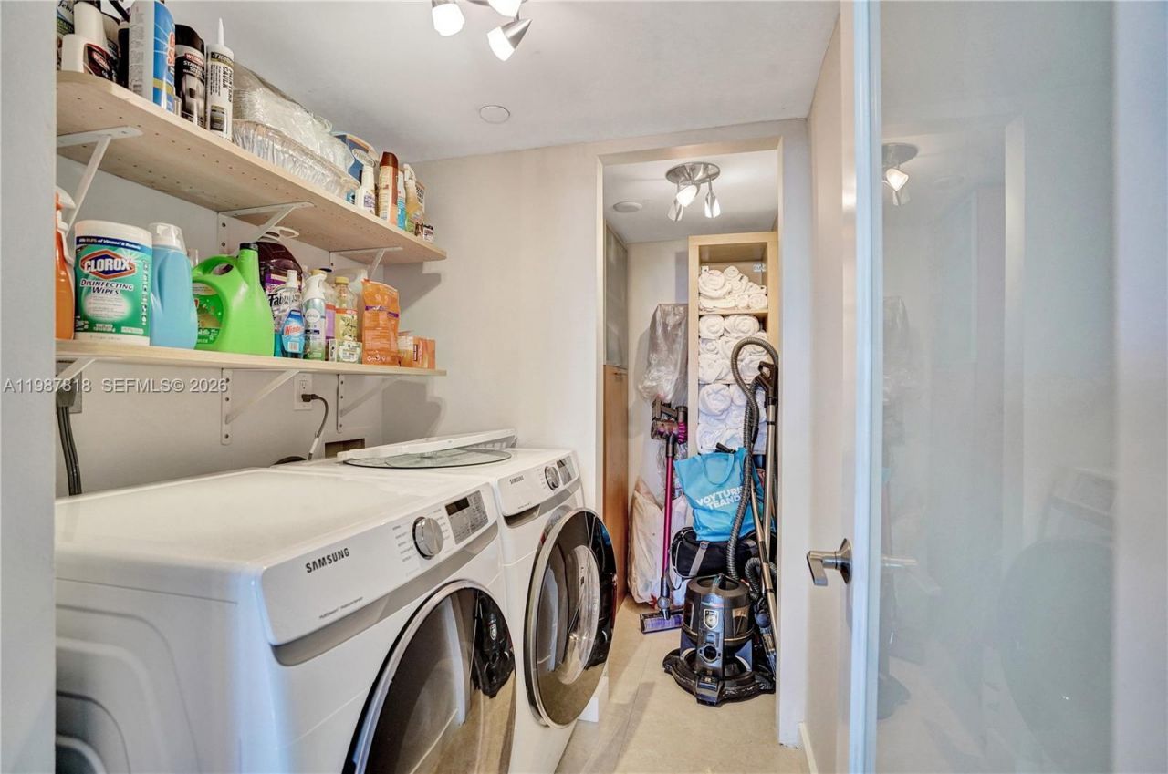 1000 Quayside Ter , Unit 1101, Miami, FL 33138 Photo