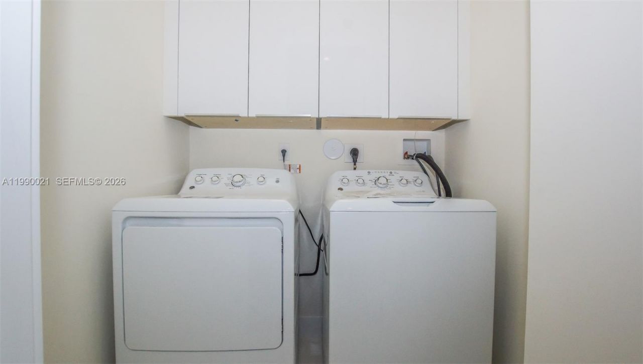 6415 NW 102nd Path , Unit 204, Miami, FL 33178 Photo