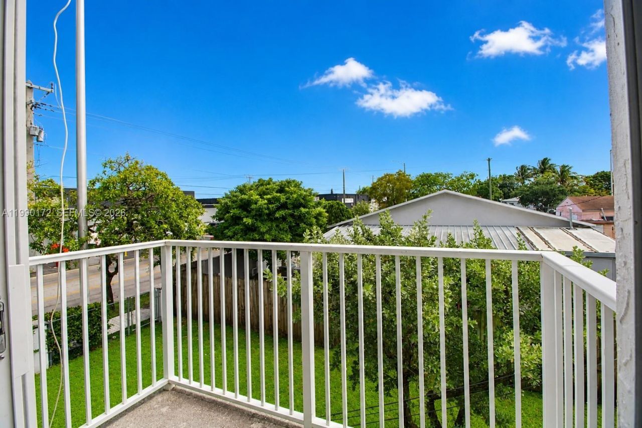 996 E 24th St, Unit 996, Hialeah, FL 33013 Photo
