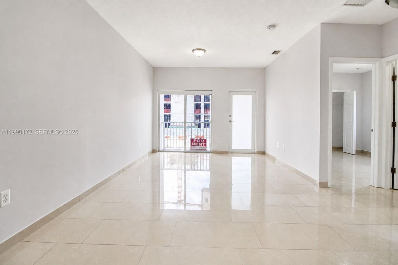 996 E 24th St, Unit 996, Hialeah, FL 33013 Photo
