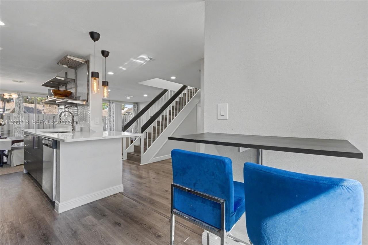 835 NW 80th Ter, Unit 11, Plantation, FL 33324 Photo