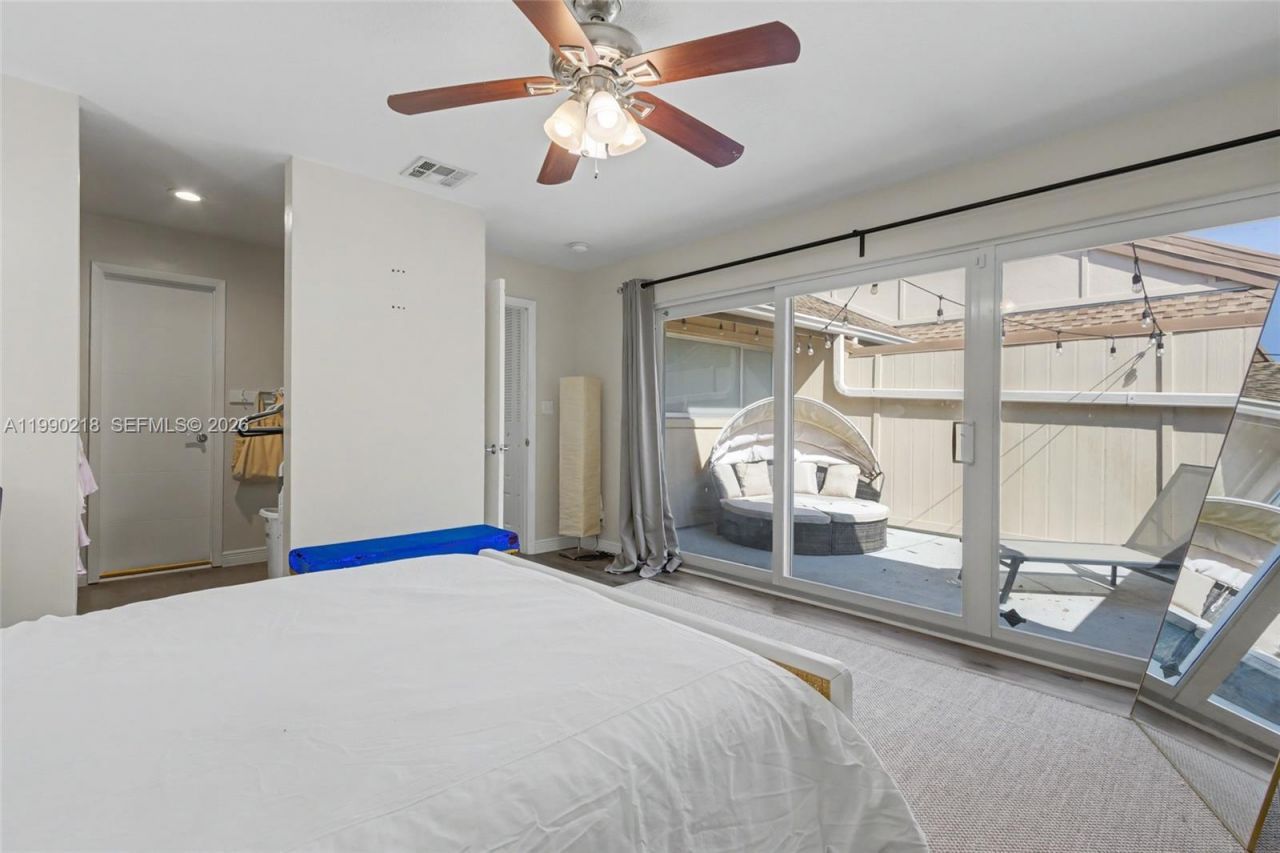 835 NW 80th Ter, Unit 11, Plantation, FL 33324 Photo