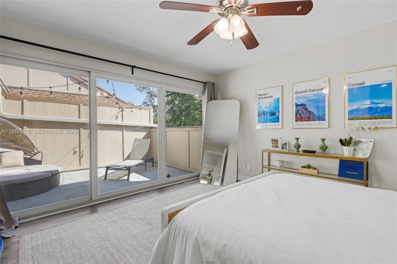 835 NW 80th Ter, Unit 11, Plantation, FL 33324 Photo