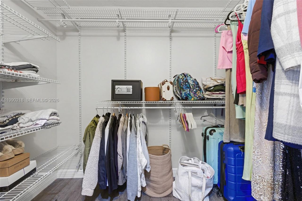 835 NW 80th Ter, Unit 11, Plantation, FL 33324 Photo