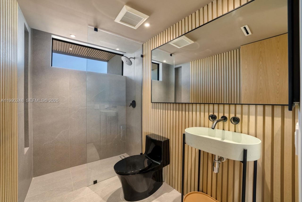 641 Flamingo Dr , Fort Lauderdale, FL 33301 Photo