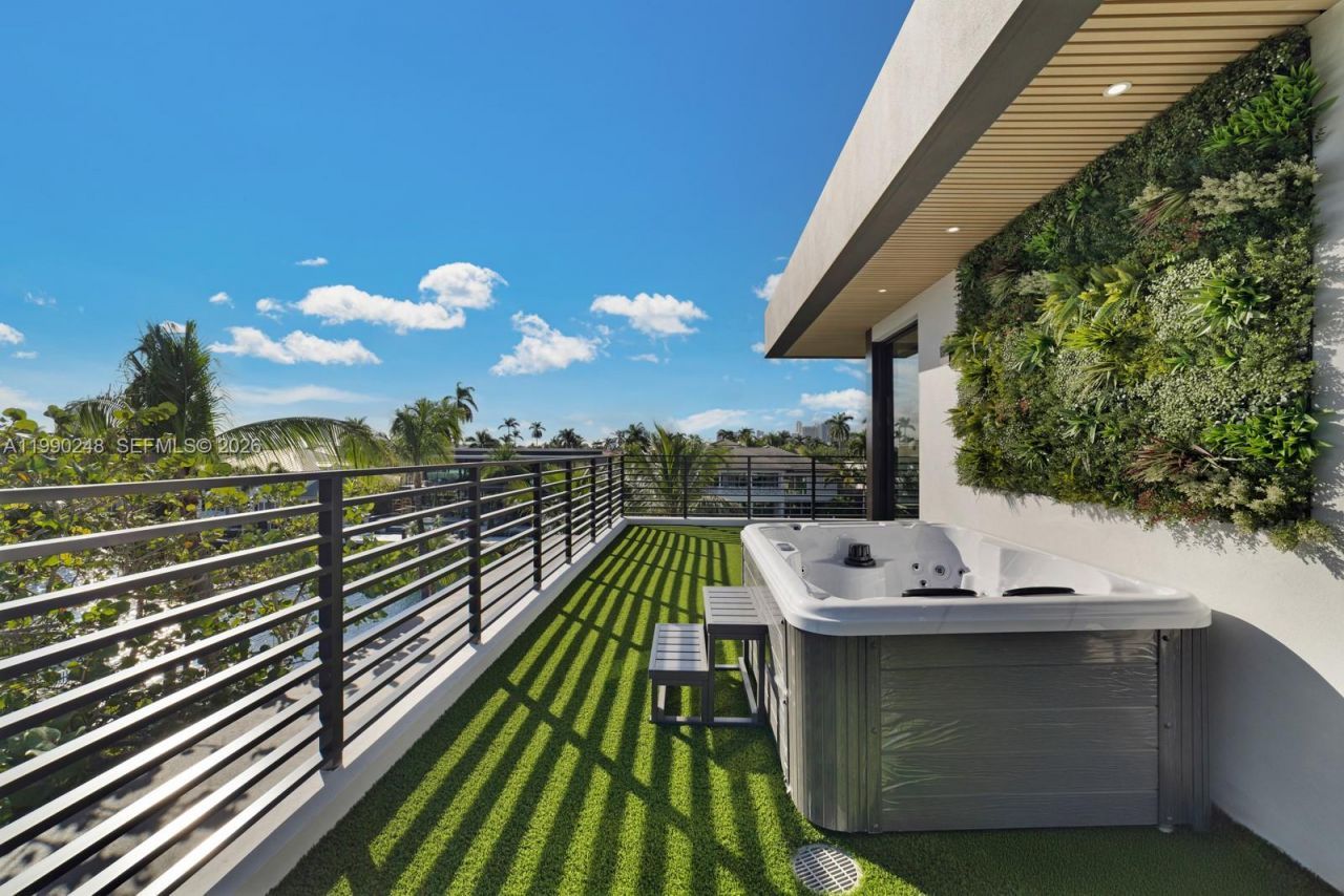 641 Flamingo Dr , Fort Lauderdale, FL 33301 Photo