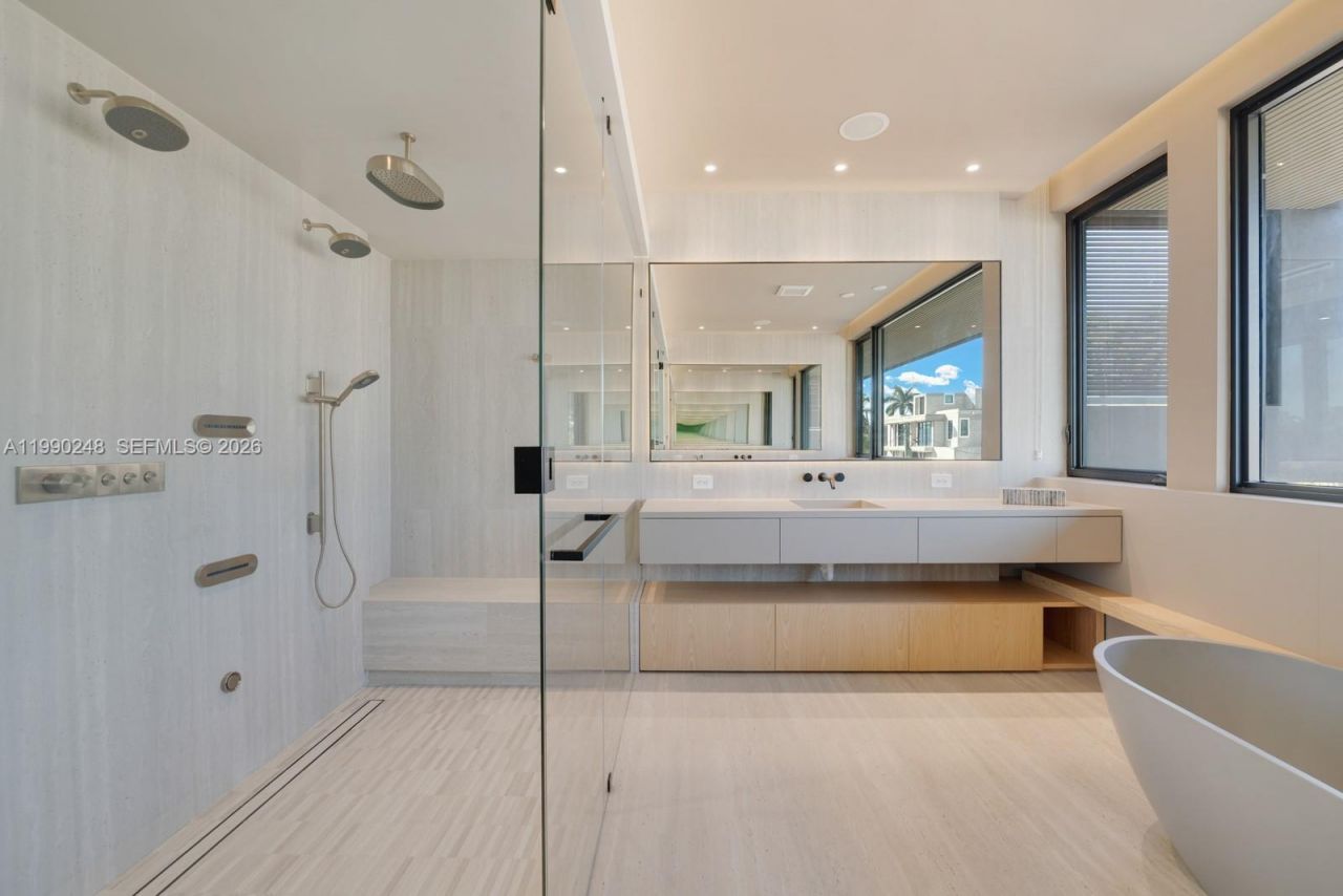 641 Flamingo Dr , Fort Lauderdale, FL 33301 Photo