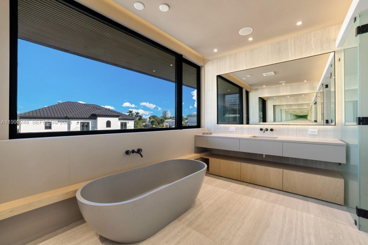 641 Flamingo Dr , Fort Lauderdale, FL 33301 Photo