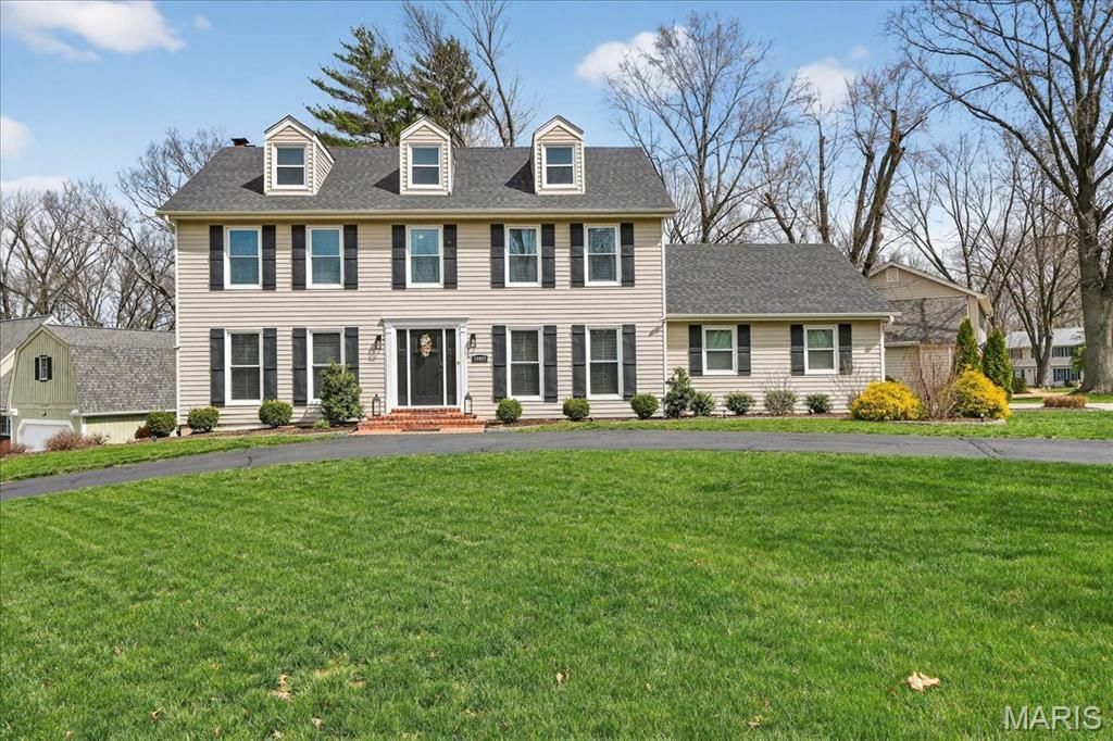 16025 Hunters Way Drive, Chesterfield, MO 63017 Main Photo