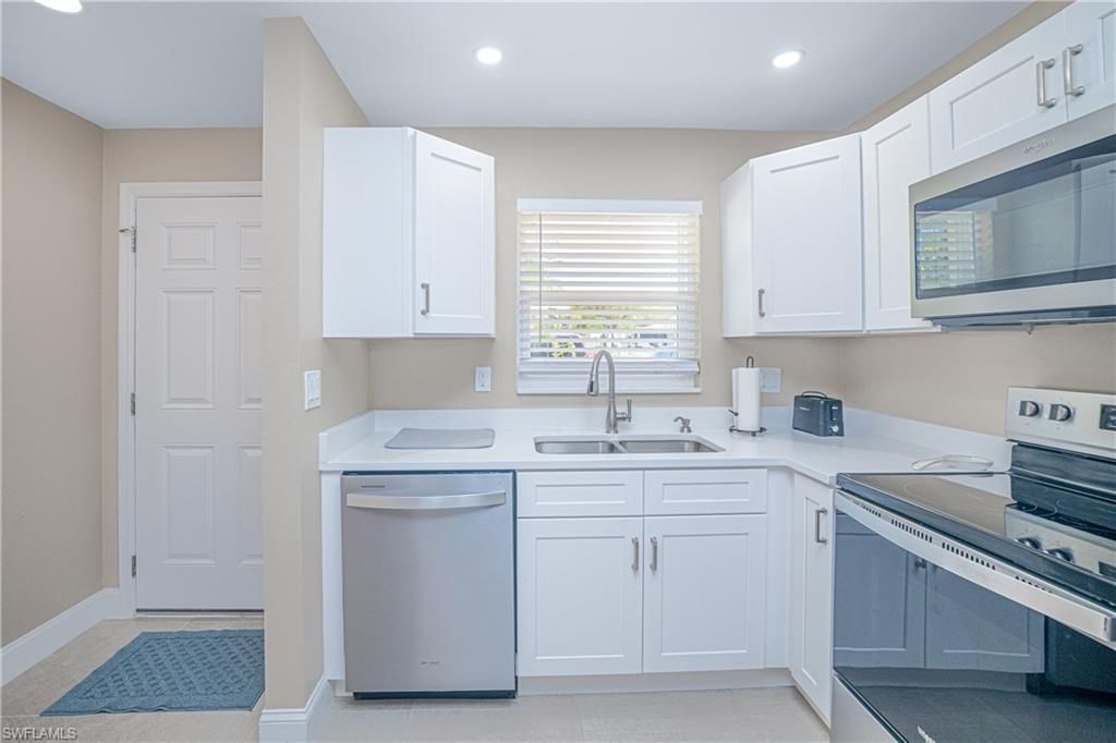 16007 Davis Rd, Unit 713, Fort Myers, FL 33908 Photo