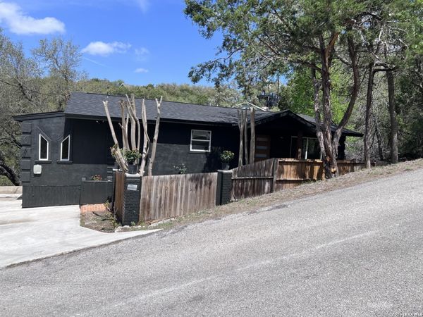 1156 Deerwood, Canyon Lake, TX 78133