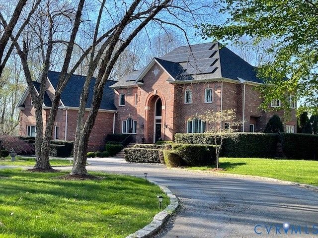 402 Rivers Bend Circle, Chester, VA 23836 Main Photo