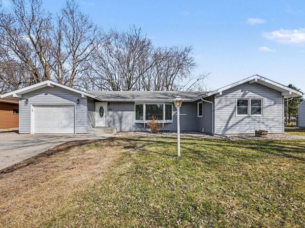 363 N Waterville Avenue, Le Center, MN 56057