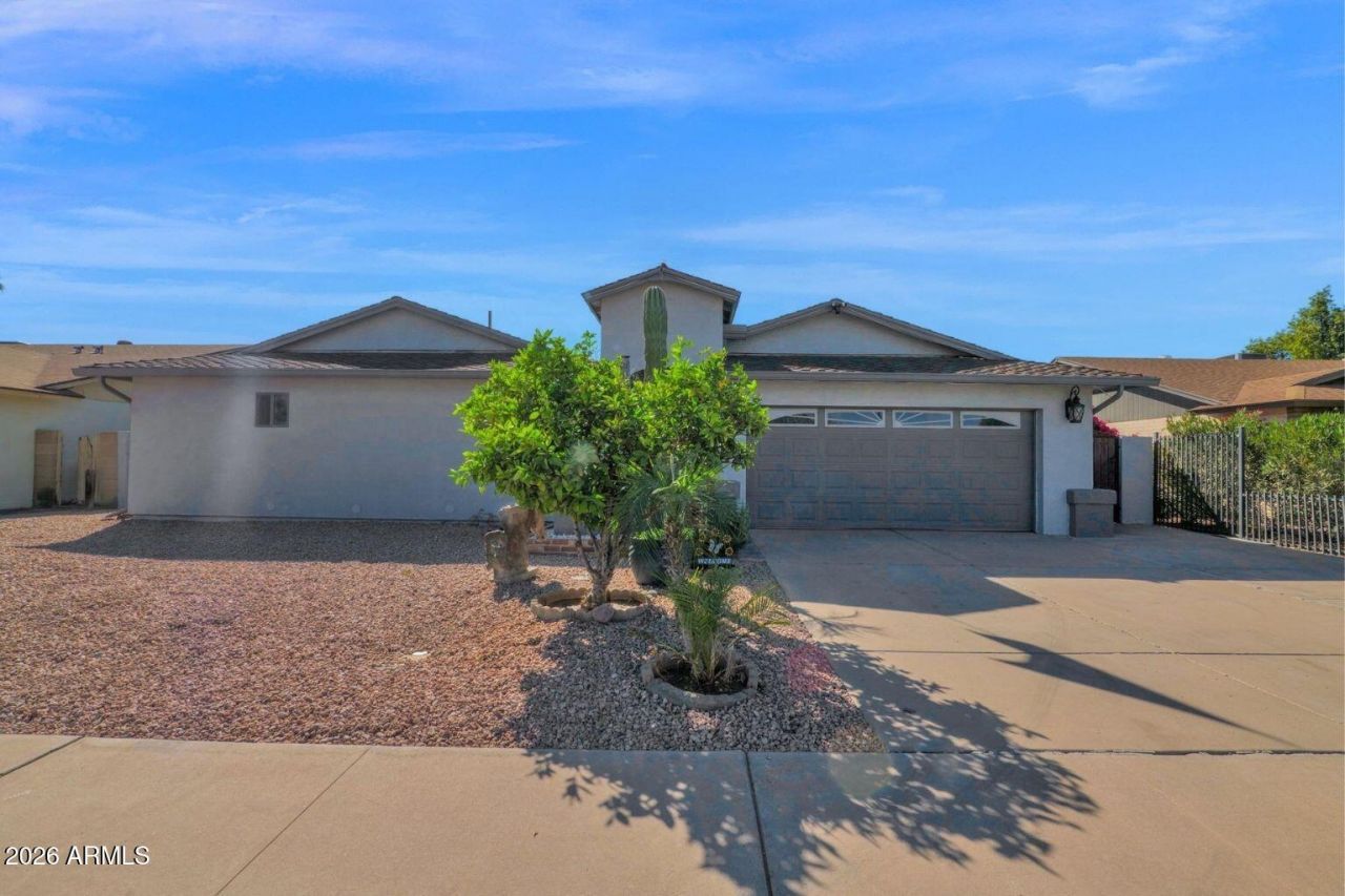 2103 W Palomino Drive, Chandler, AZ 85224 Main Photo