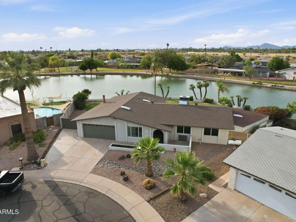 2442 W VIA RIALTO Circle, Mesa, AZ 85202
