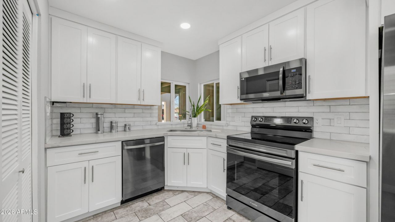 610 E Royal Palm Square N, Phoenix, AZ 85020 Main Photo