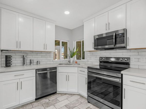 610 E ROYAL PALM Square N, Phoenix, AZ 85020