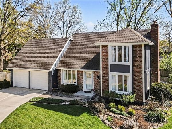 10230 Knox Drive, Overland Park, KS 66212