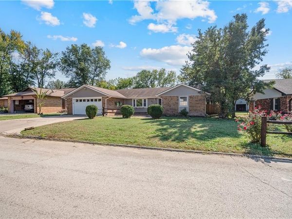 937 Circle Drive, Independence, KS 67301