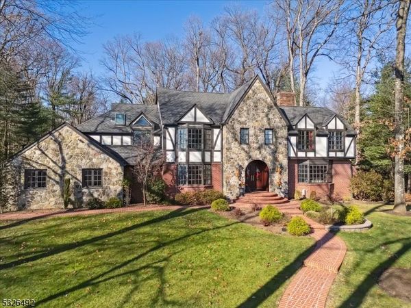545 JOHNSTON DRIVE, Watchung, NJ 07069