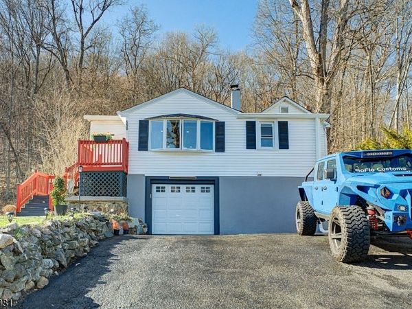 599 Berkshire Valley Rd, Jefferson, NJ 07885